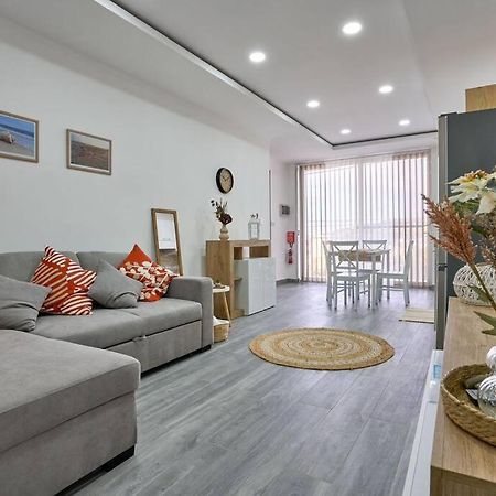 Two Bedroom Apartment In Xemxija, เซนต์พอลส์เบย์ ภายนอก รูปภาพ